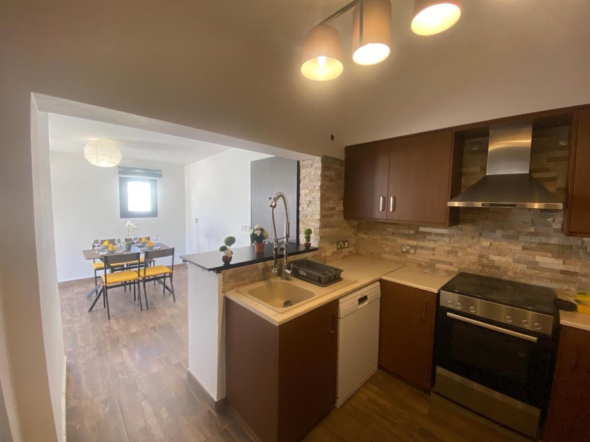 Philip Spacious Apartment Limassol Exterior photo