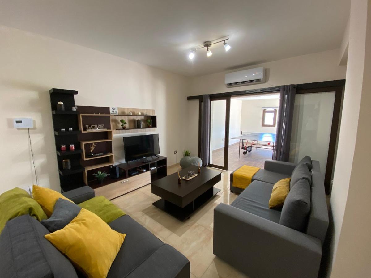 Philip Spacious Apartment Limassol Exterior photo